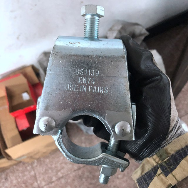 การนั่งร้านสังกะสีชุบคานคานคานคานคาน