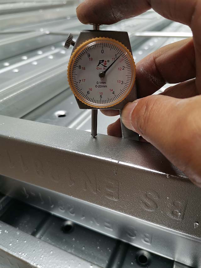 แผ่นโลหะ 09