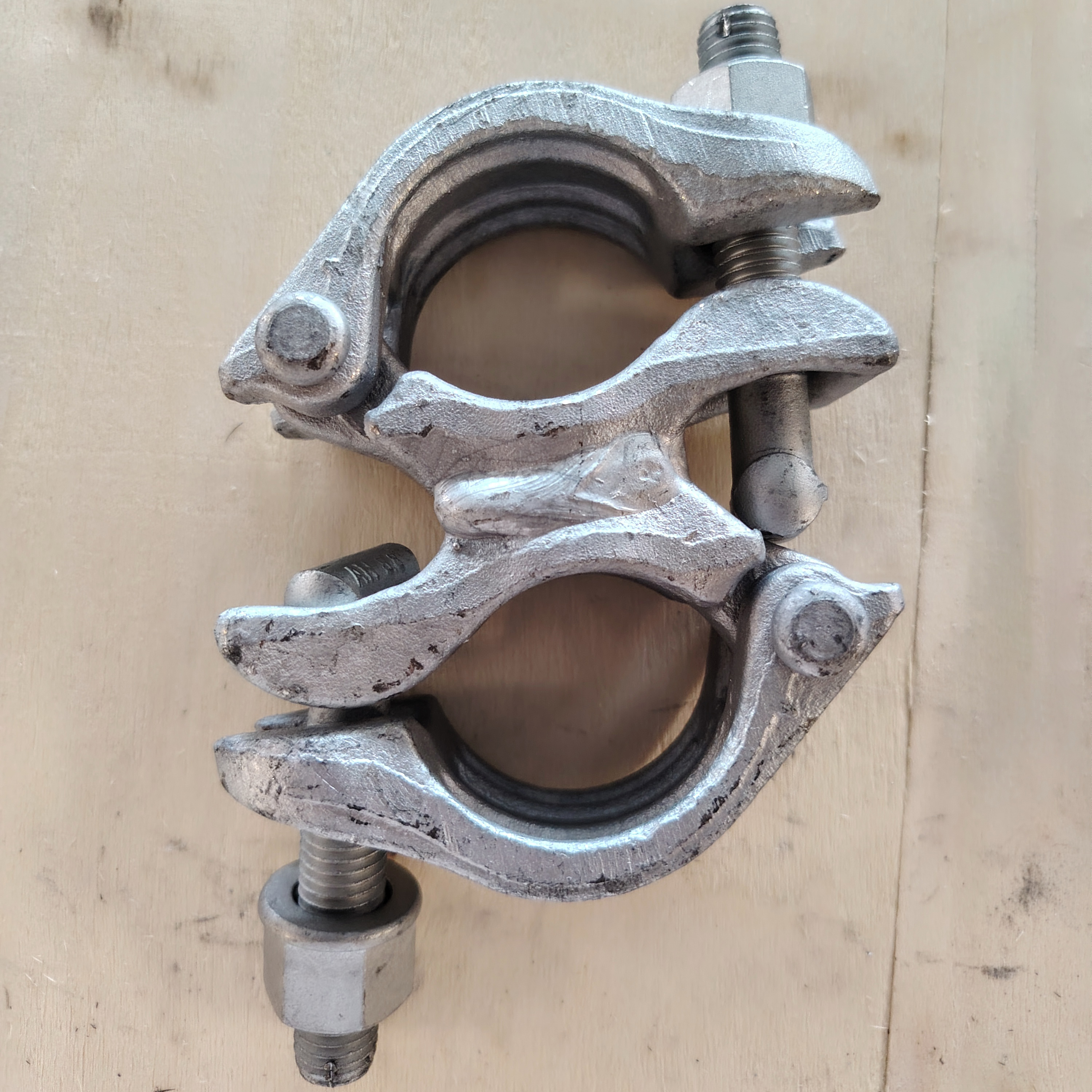 Distance Coupler - แคลมป์นั่งร้านรูปทรงพิเศษ 74 มม