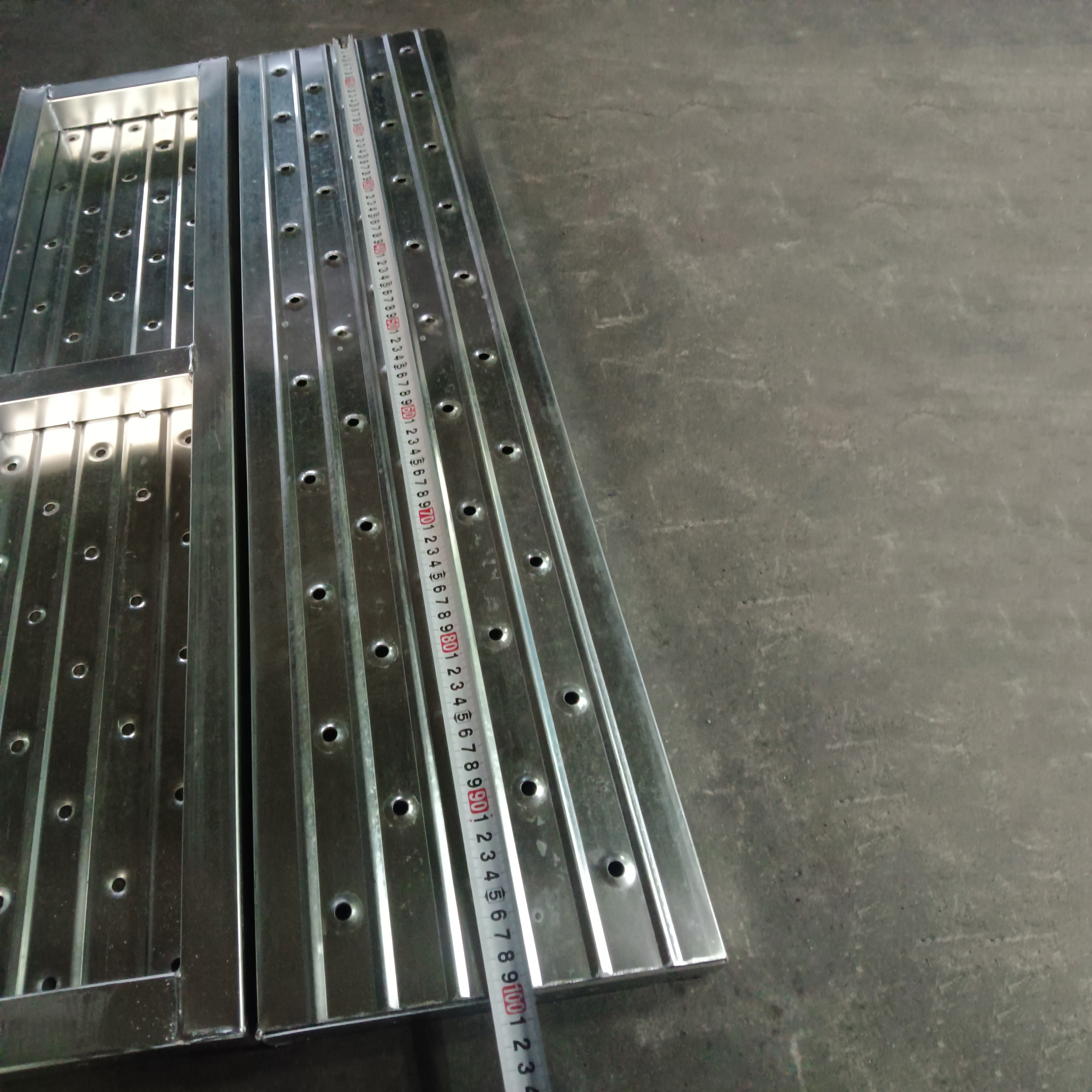 แผ่นเหล็กปิด 1.0 ม.