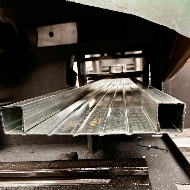 ไม้กระดานปิด