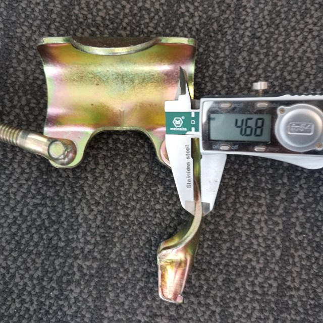 หล่น forged putlog coupler4