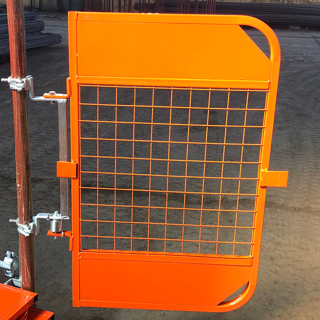 นั่งร้านบันไดความปลอดภัยของการเข้าถึงบันไดฤดูใบไม้ผลิ