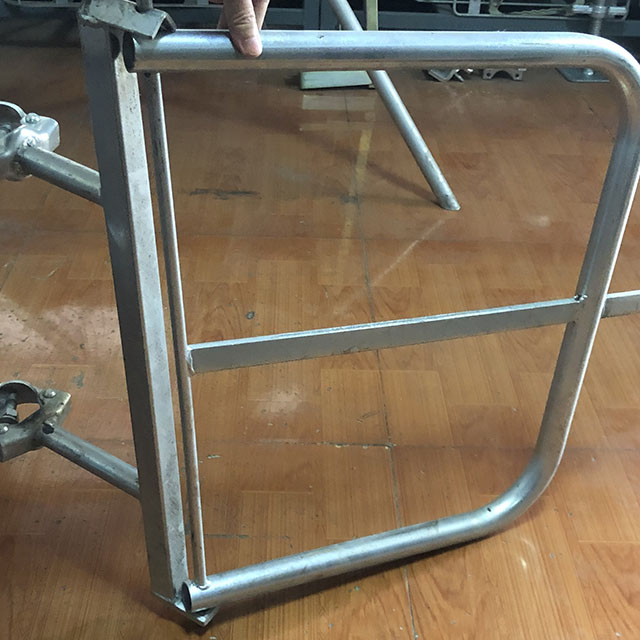 ทางเข้าเกตเกตชุบสังกะสีแบบชุบสังกะสี 