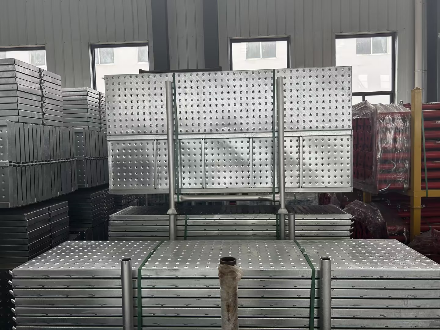 นั่งร้าน กระดาน 