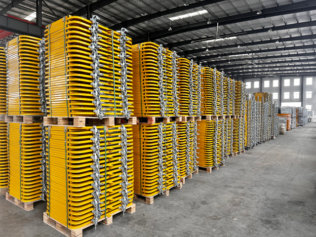 ประตูนั่งร้าน