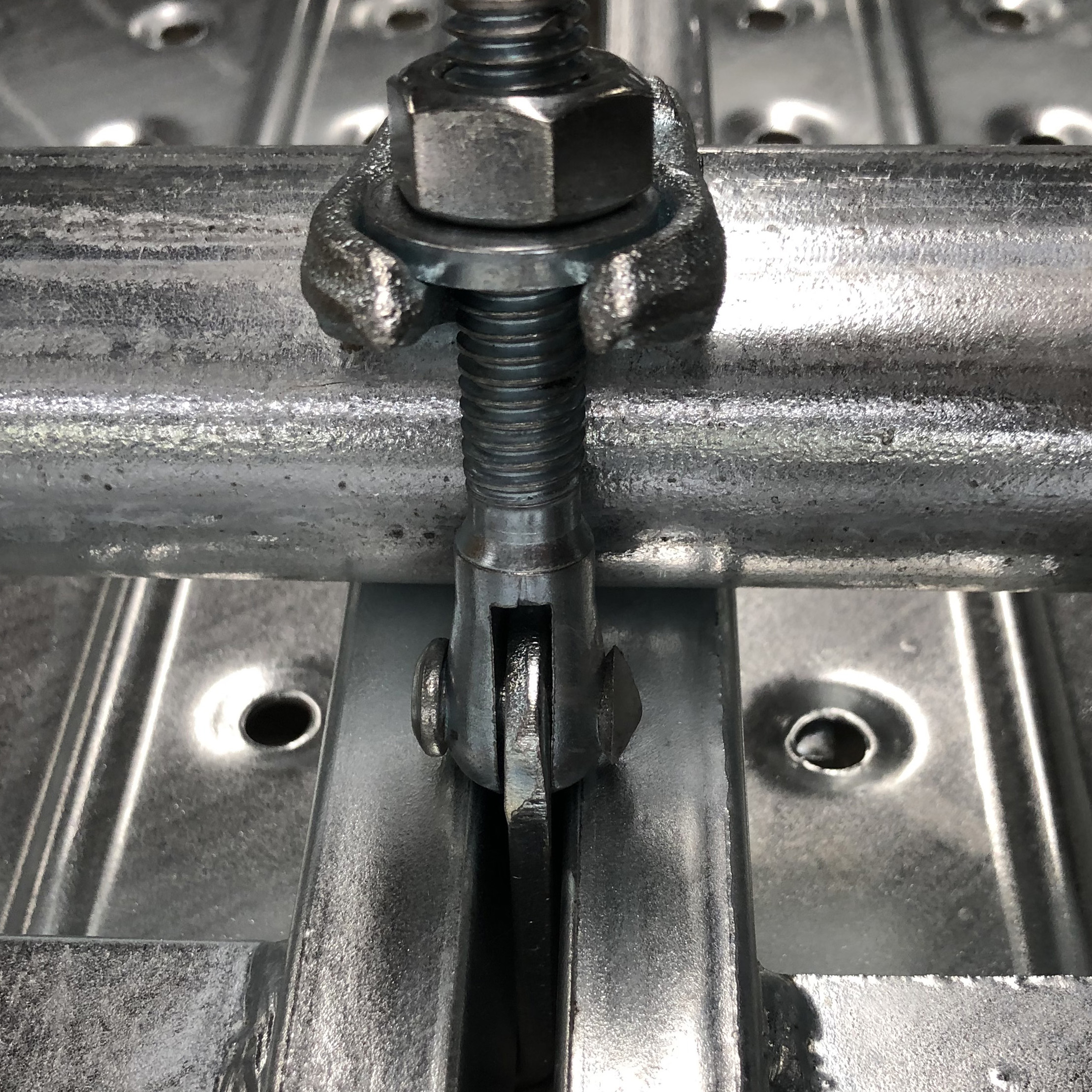 บอร์ดปลอมตัวเป็นตัวเชื่อมต่อกัน