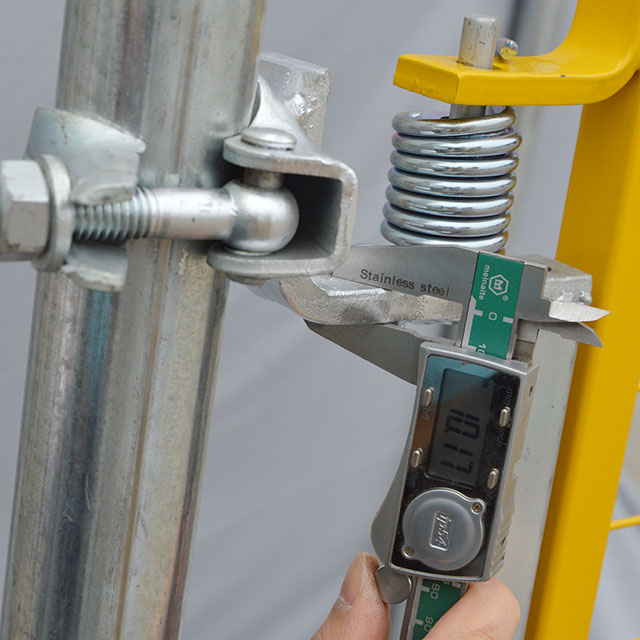 ประตูนั่งร้าน